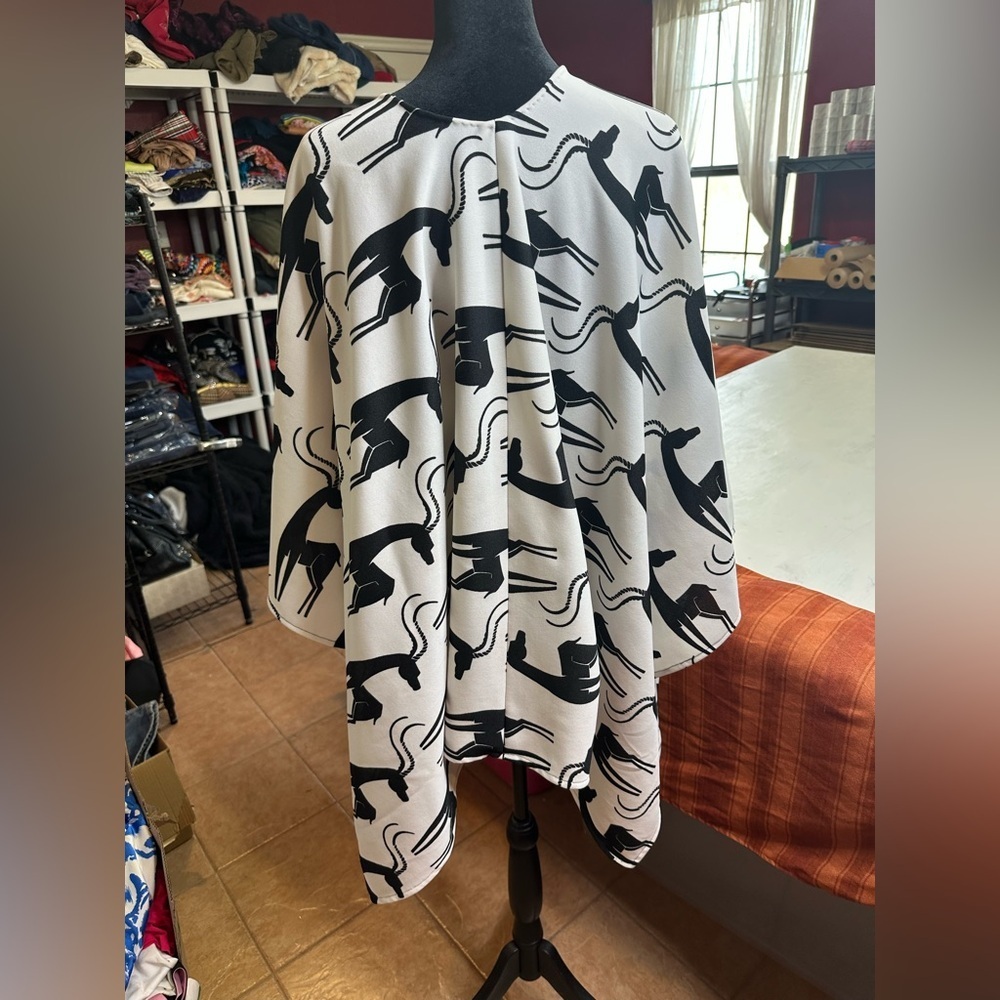 Black White Antelope Print Cape Top One Size Button Front Art Graphic Ponchos - Picture 2 of 8